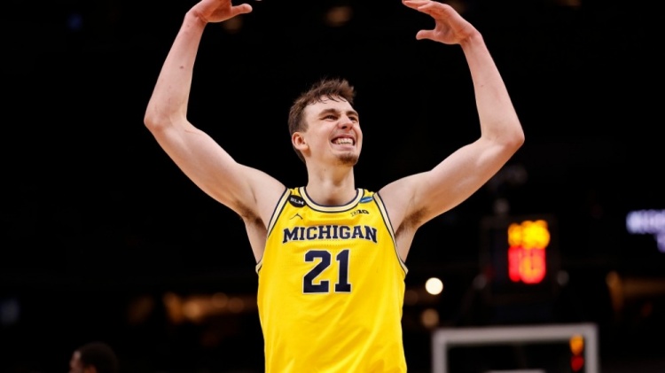 通过本届世 通过本届世