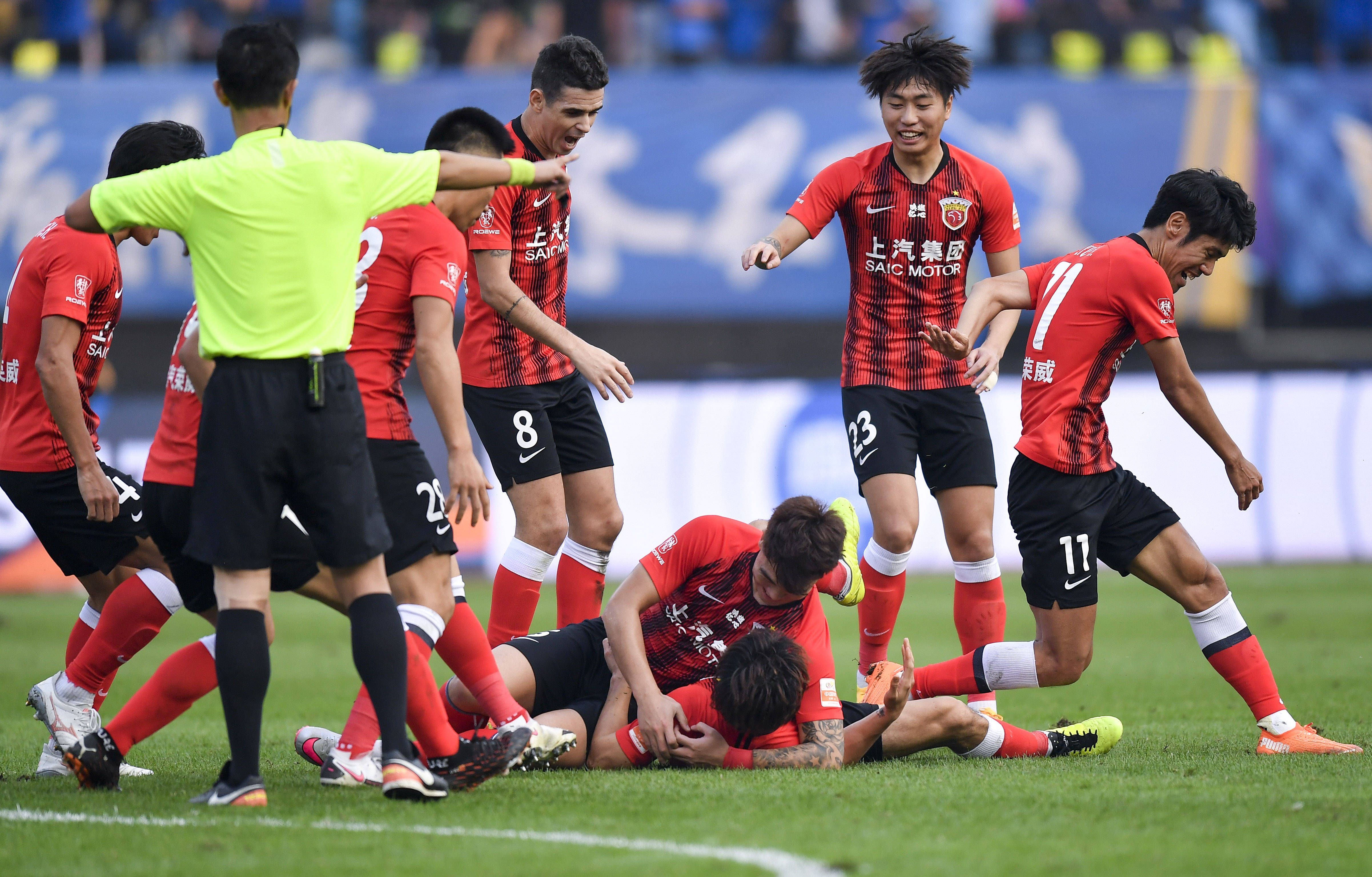 更是新生代 更是新生代