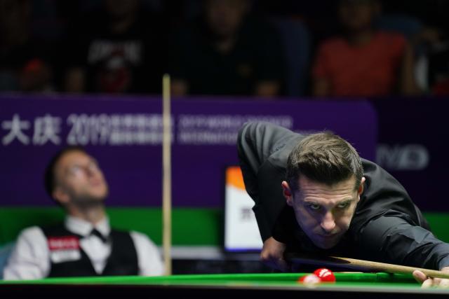 场上碰撞 场上碰撞