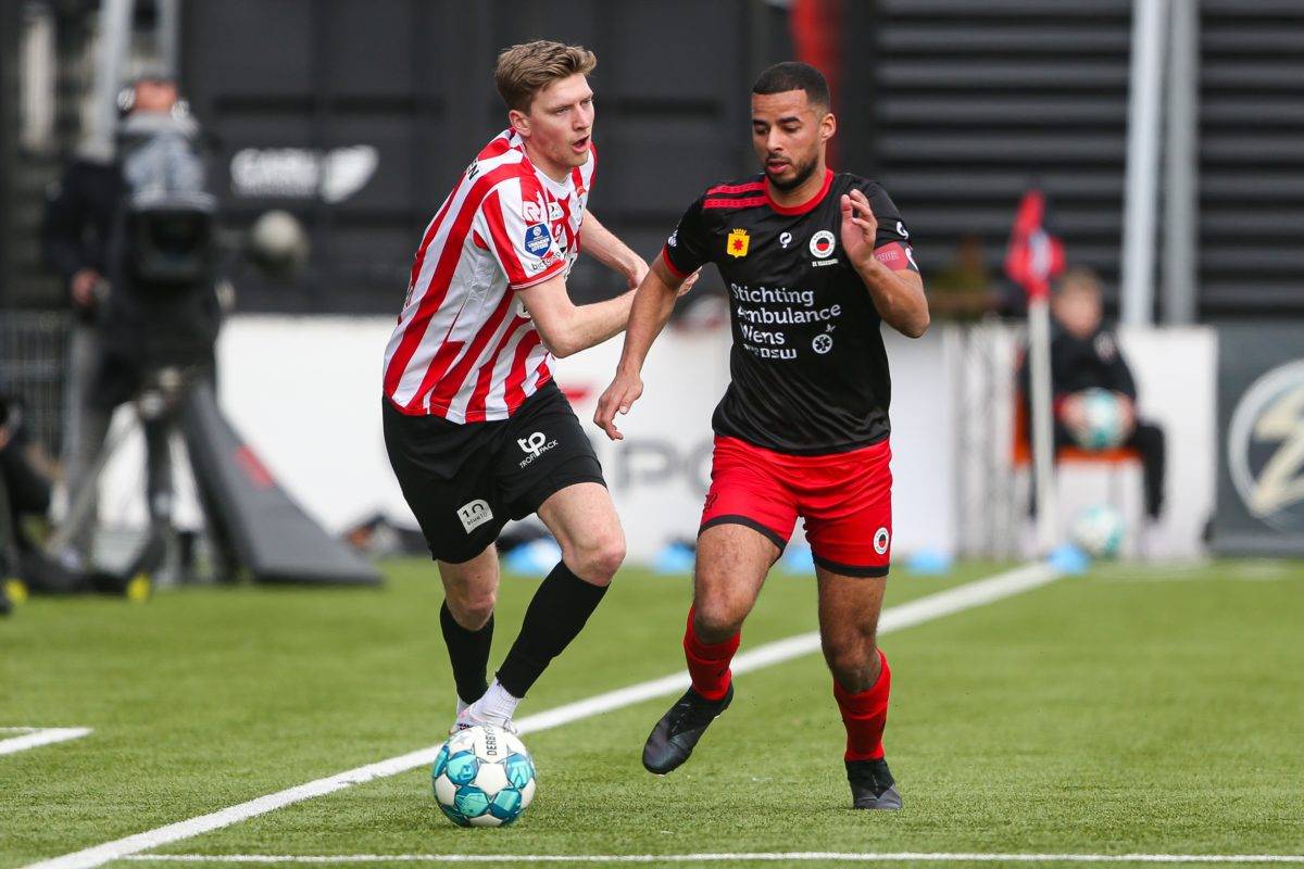 先假转身再 先假转身再